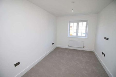 Thompson Gardens, Coggeshall, Colchester, CO6 - Photo 4