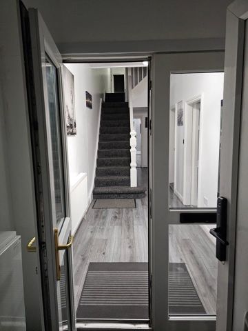 Room in a Shared House, Queens Drive, L4 - Photo 2
