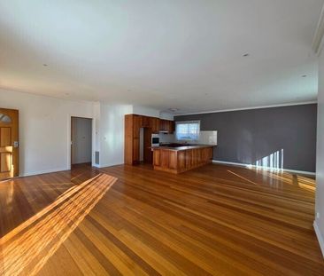 Altona North - Photo 3