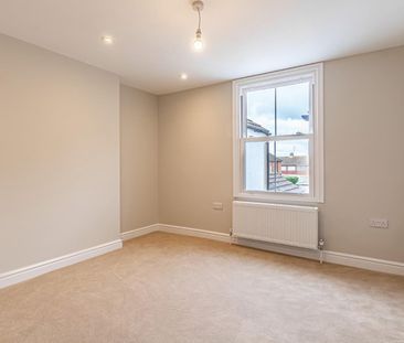 3 bedroom House To Let - Photo 5