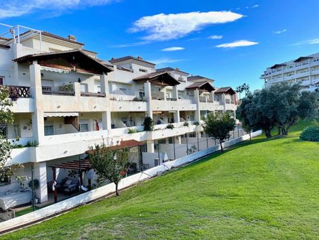 Alquiler de piso en Cortijo Torrequebrada - Photo 2