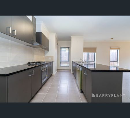 5 Tourmaline Drive, Epping, Vic 3076 - Photo 4
