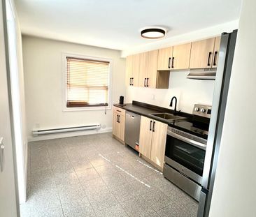 For Lease - 3717 Lakeshore Boulevard Unit# 4, Toronto, Ontario - Photo 5