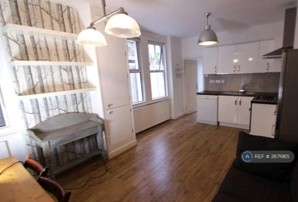 1 Bed Flat, Kingswood Road, SW2 - Photo 1