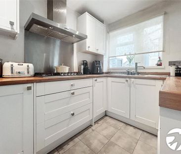 3 bedroom terraced house to rent - Photo 5