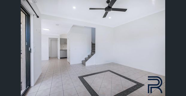 Freestanding, East-Facing Townhouse with a Garden Courtyard - Photo 1