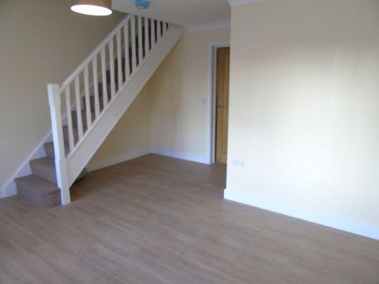 2 bedroom terraced house to rent - Photo 1