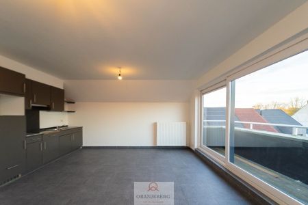 Gerenoveerd 2-slpk appartement op de 3de verdieping - Photo 2