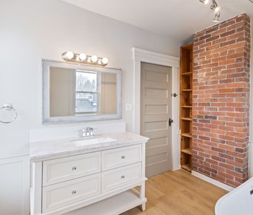 For Lease - 443 Ontario Street Unit# Second Floor, Newmarket, Ontario - Photo 1