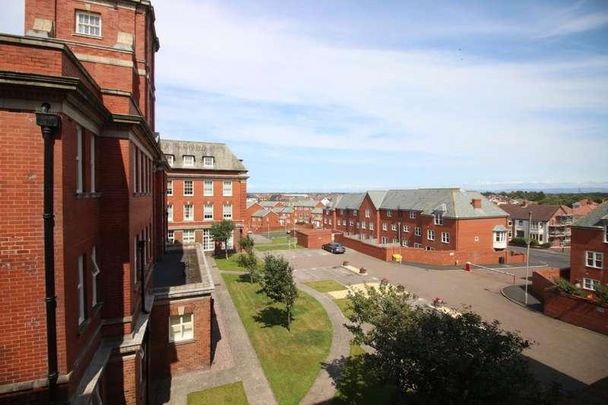 Admiral Point Queens Promenade, Blackpool, FY2 - Photo 1