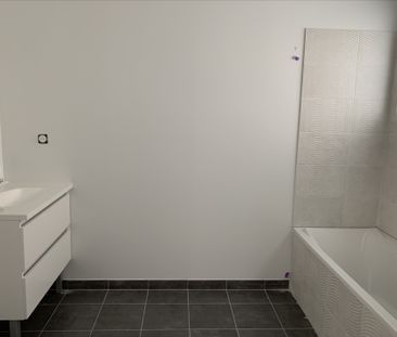 Location Appartement 3 pièces 67m² - Photo 2