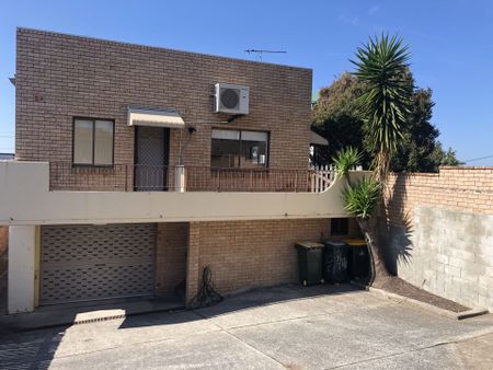 Coastal Living In The Heart Of Coledale - Photo 2