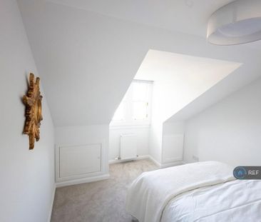 4 bedroom maisonette to rent - Photo 6