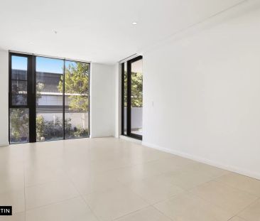 MGM MARTIN - ONE BEDROOM APARTMENT - Photo 3