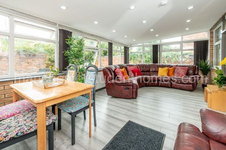 Ashlyn Grove, Manchester, M14 6YG - Photo 3