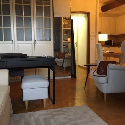 grand studio non meublé , belle vue ,immeuble prestigieux - Photo 1