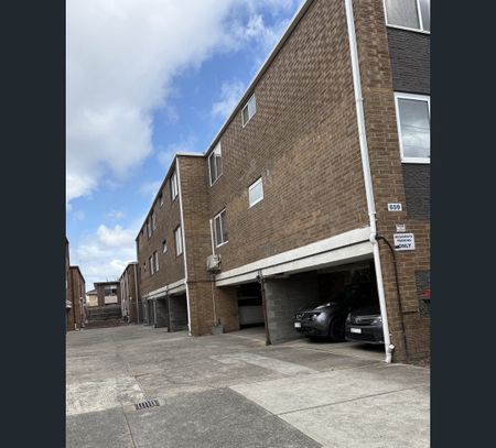 9/659 Barkly Street, West Footscray, Vic 3012 - Photo 2