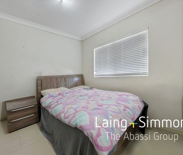 Modern Three Bedroom Villa in a Quiet Complex! - Photo 2