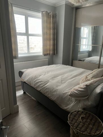 2 Bed Flat, Garratt Terrace, SW17 - Photo 3