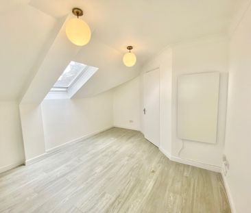 Oakwood Road, St. Albans, Bricket Wood - Photo 3