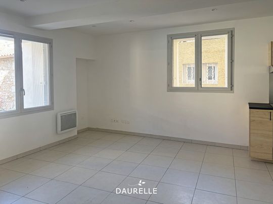 Location Appartement 2 pièces 37m² CHATEAURENARD 13160 - Photo 1