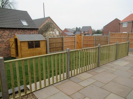 3 Bed House - Photo 1