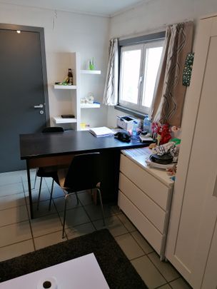 Kamer 2 / Eigen Douche + Kitchenette - Elfjulistraat 19 - Foto 1