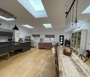 5 bedroom detached bungalow to rent - Photo 4