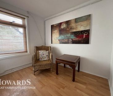 4 bedroom terraced house to rent - Photo 1