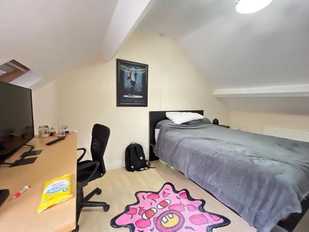 4 bedroom end of terrace house to rent - Photo 5