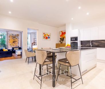 Appartement • Saint Philippe du Roule - Photo 4