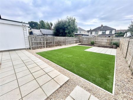 Bitterne Road West, Southampton - Photo 4