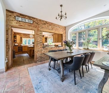 6 bedroom detached house to rent - Photo 5