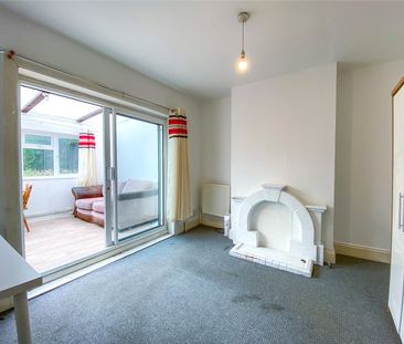 4 bedroom semi-detached house to rent - Photo 6