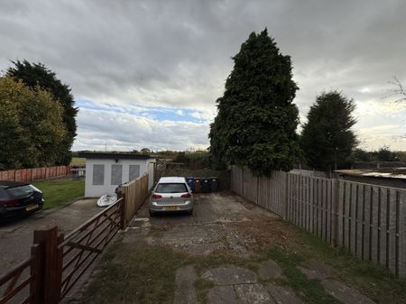 Everill Gate Lane, Wombwell - Photo 4