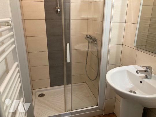 SECTEUR GALLIENI MAIS IND F4 - Photo 1