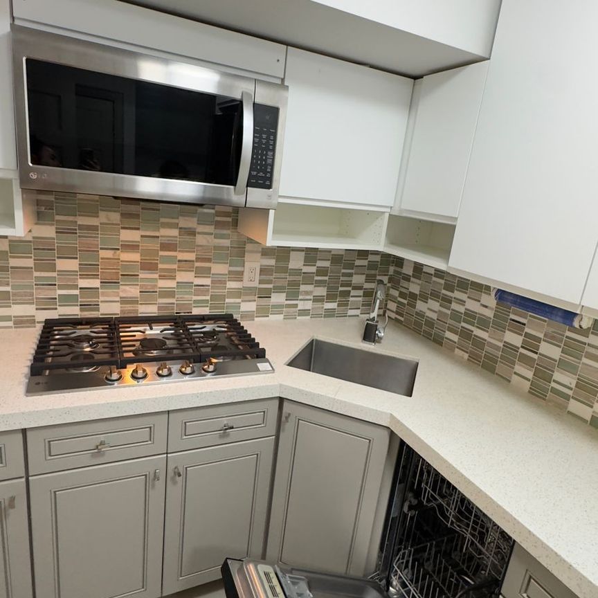 For Lease - 160 Bogert Avenue, Toronto, Ontario - Photo 1