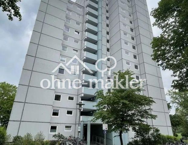 Renovierte Wohnung mit Panoramablick - Photo 1