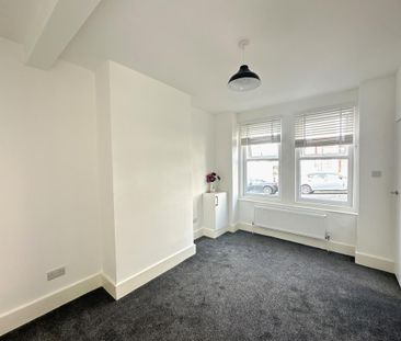 2 bedroom property to rent - Photo 1