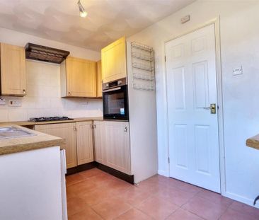 2 bedroom end of terrace house to rent - Photo 6