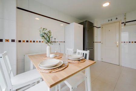 Calle de Ana de Austria, Madrid, Community of Madrid 28050 - Photo 3