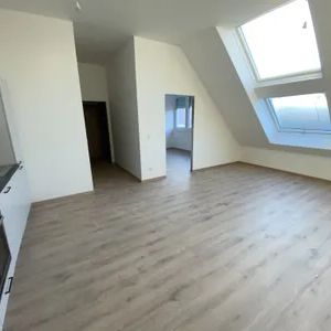 Neuwertige 2-Zi-Wohnung mit Fußbodenheizung & Einbauküche in 1150 Wien, 1. DG, 50,9m² - Photo 1