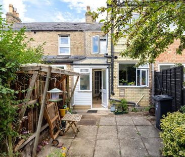 2 bedroom terraced house to rent - Photo 2