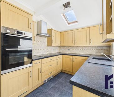 2 bedroom end of terrace house to rent - Photo 5