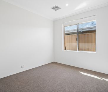 11 Grasmere Entrance, Waikiki WA 6169 - Photo 3