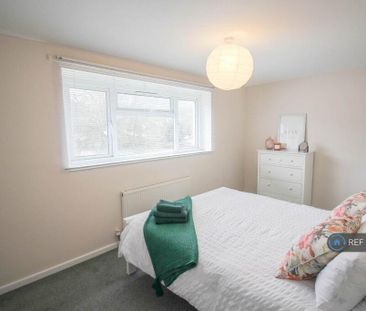 2 bedroom maisonette to rent - Photo 6