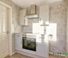 1 BEDROOM Maisonette - Photo 2