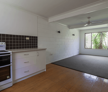 Easy Living in a Well-Presented Townhouse - Photo 6