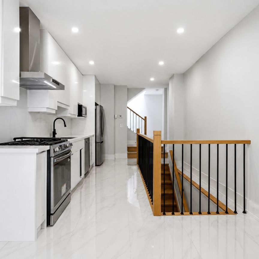 For Lease - 21 Belmont Street Unit# 2, Toronto, Ontario - Photo 1