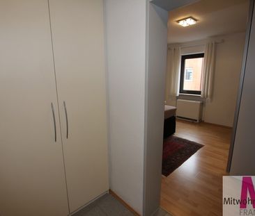 Miete inkl. Nebenkosten: 890 € pro Monat, plus Strom, plus Heizung - Photo 1